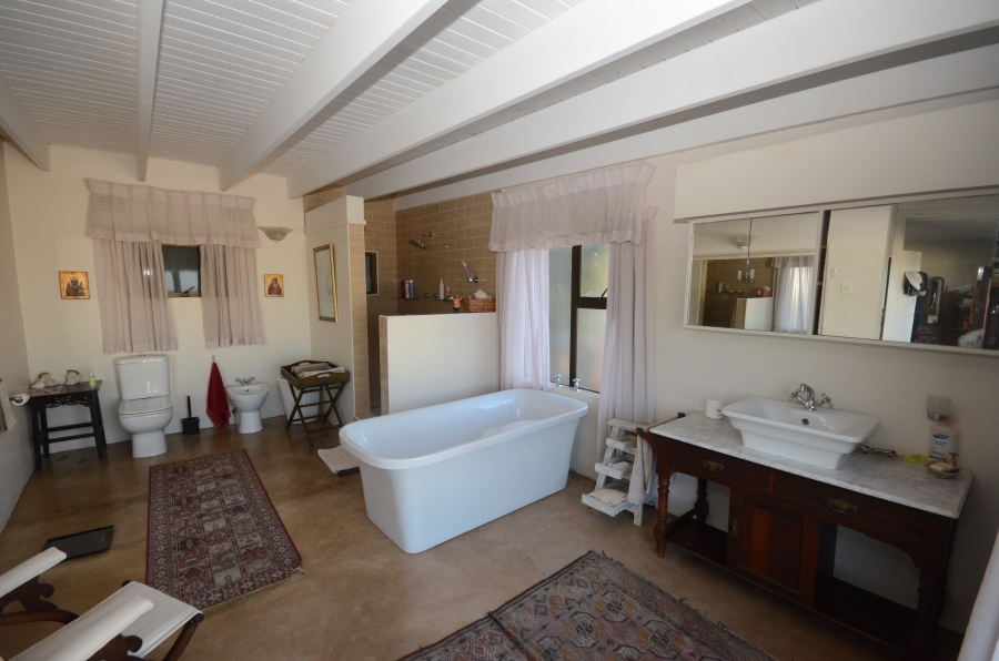 5 Bedroom Property for Sale in Blue Bend Eastern Cape